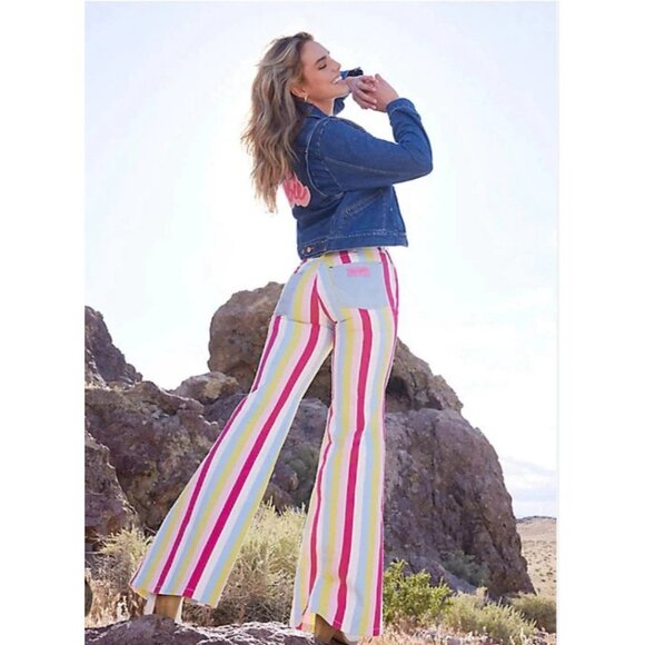 Wrangler X Barbie Wander High Rise Flare Striped Jean 26x32 EUC - Picture 1 of 9